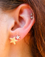 -Gold
-Small
-Lightweight
-Star design 
-Stud earring
 GOLD STARFISH STUD