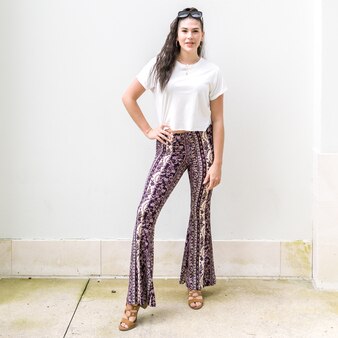 -Plum
-Boho
-Striped
-Flare
-Pants
-Bell Bottoms
-Comes in 6 Colors
-Material Stretches
Model is Wearing Size Medium
Material:
95% Polyester
5% Spandex
P1587 PANT NVYP