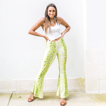 -Neon
-Snake Print
-Boho
-Flare
-Pants
-Bell Bottoms
-Comes in 6 Colors
-Material Stretches
Model is Wearing Size Large
Material:
95% Polyester
5% Spandex
P1488-PANT-YSNK